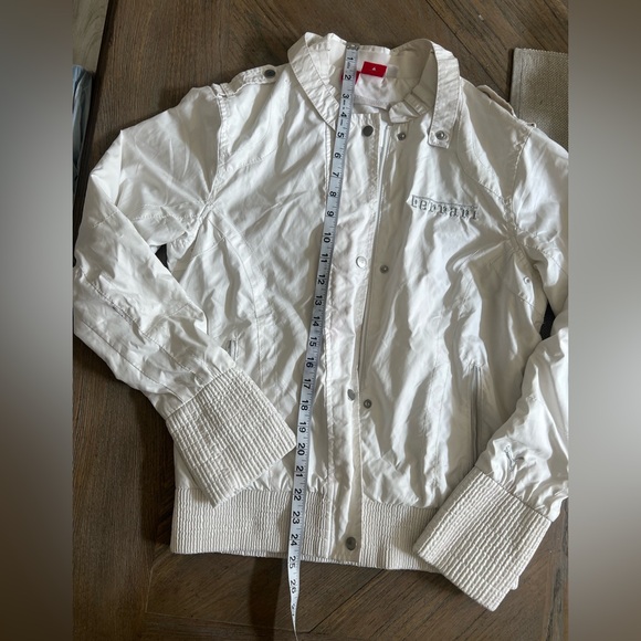 Puma x Ferrari white jacket medium - Picture 2 of 11